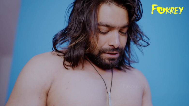 Triflicks: 美しいカップルが自宅で狂ったセックスを楽しむ