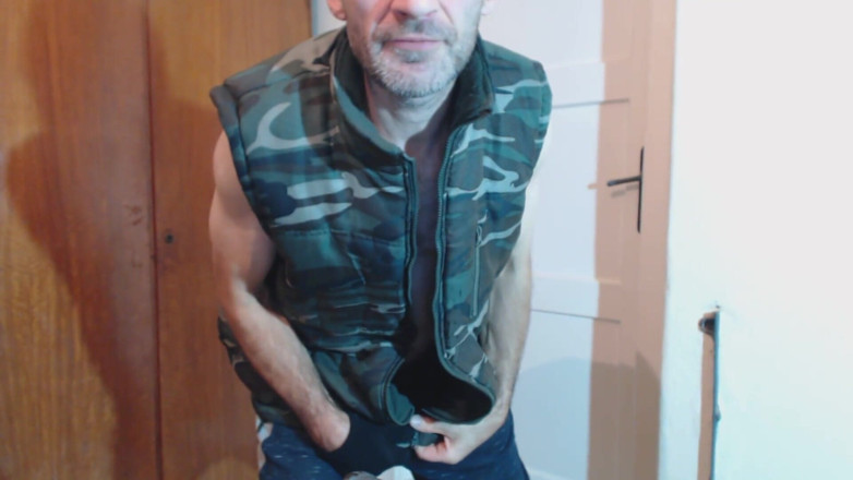 TIVADAR 73: Piss...erotic show