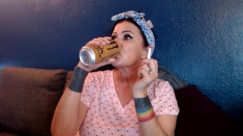 Abby Anna: Lovely Woman Smoking with You