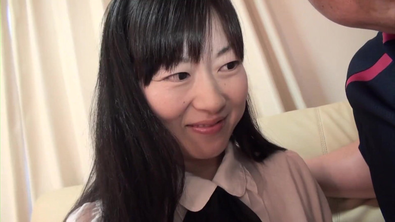 Japan Lust: Japanese MILF can't stop squealing