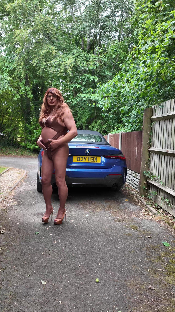 Kellycd2022: Sexy Crossdresser Kellycd2022 in Brown and Gold Swimsuit and Heels