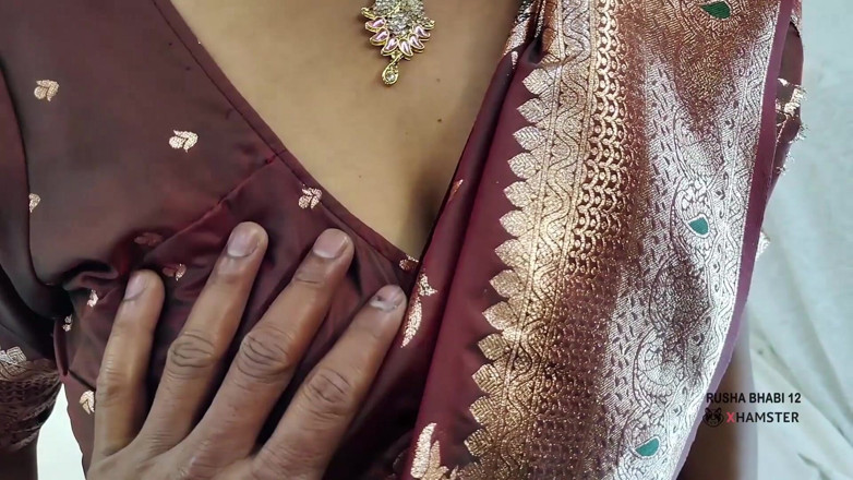 RUSHA BHABI: Saree Fuck in All Positions Husband Not in Home