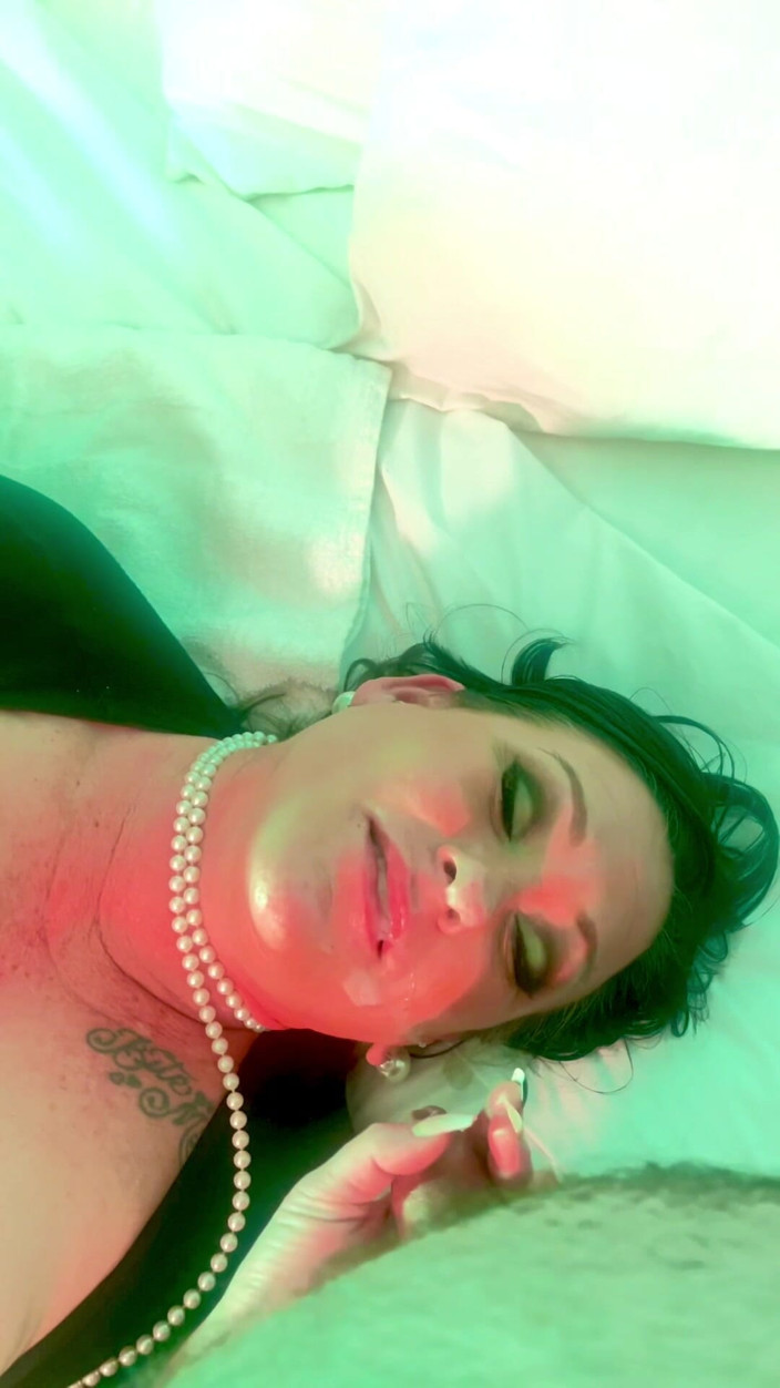 SanDiego8383: Letting a Complete Stranger Cum on My Face