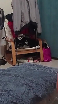 Joven mariquita puta en látex follada por dominatrix