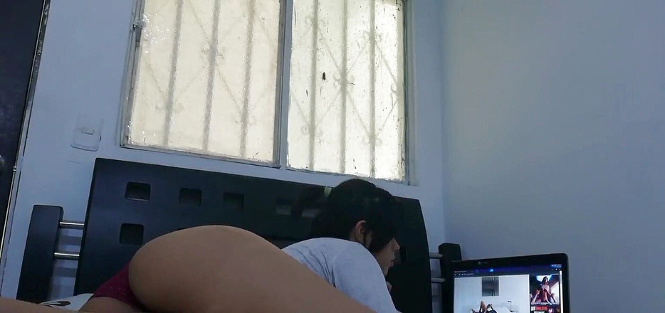 Candy Feng: Tonton porno lesbian denganku