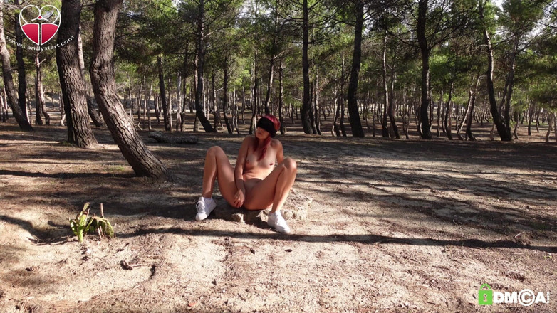 Candystart Videos: Chůze nahá, masturbace se zavázanýma očima