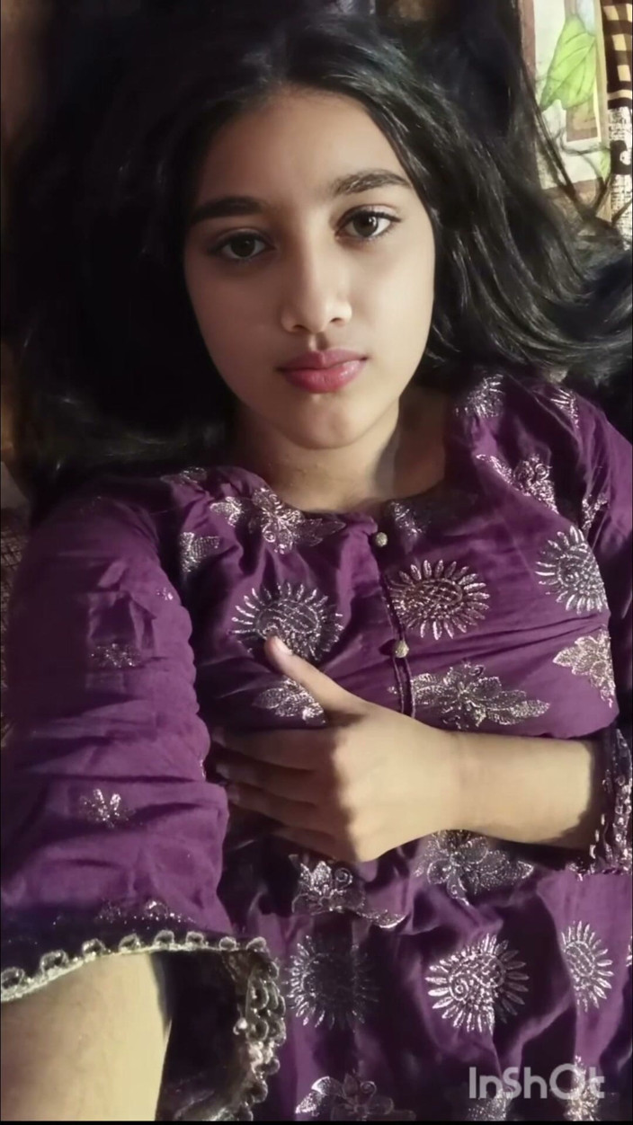 Naughty_Sana: Sexy Rasha toont tieten tepels en poesje heet