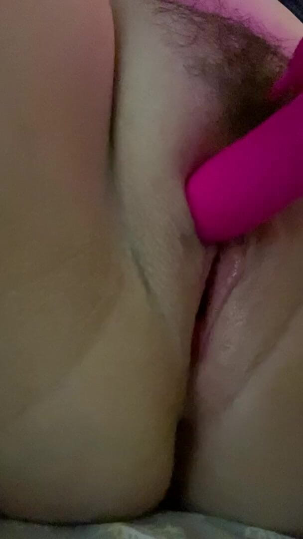Hotwife0333: Fucking my pussy with vibrator
