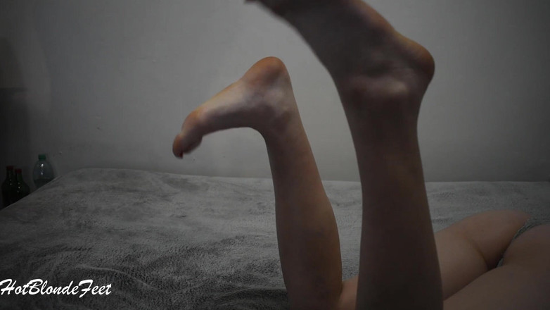 Miley Grey: セクシーな赤い爪 - マイリーグレー