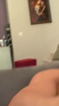 Chanel si cewek semok kulit hitam lagi asik nyepong dan ngentot kontol sampai dicrot sperma hangat