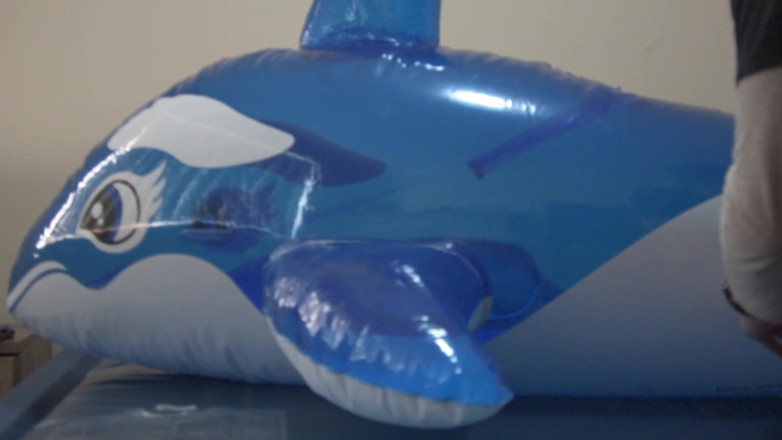 Aussie bi boy: Timelapsed unboxing, inflating and deflating modded blimp whale
