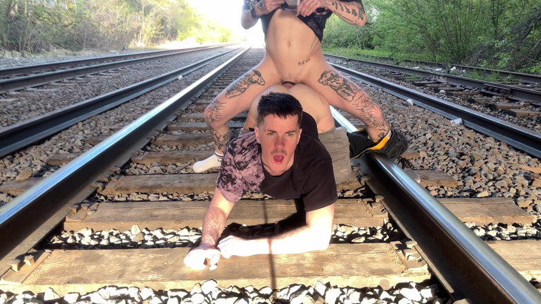 Tatted Fxggot: Cruising Tatted Fxggot Fuck Kian Fuk at the Tracks