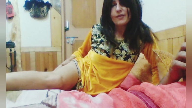 Bolly Karma: Hij gebruikte me weer als seksslavinnen