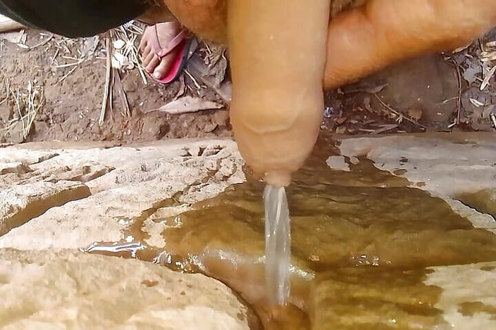 Gangbang straight: Pisser Solo