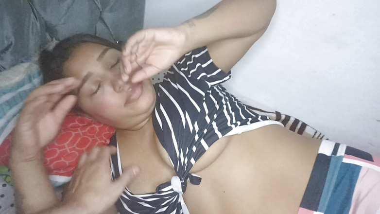 Pikaa6: Einen blowjob von meiner vollbusigen latina-stiefschwester zu haben