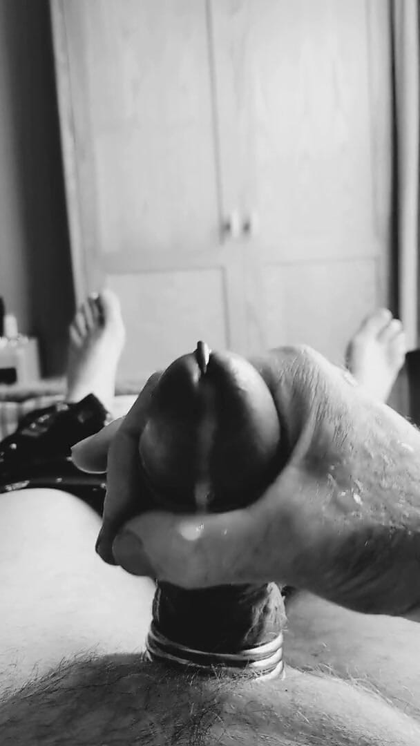 Bellhead: Slow motion jerk fun