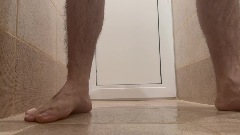 Weird-bisex: Bite percée, cage de chasteté, insertion anale