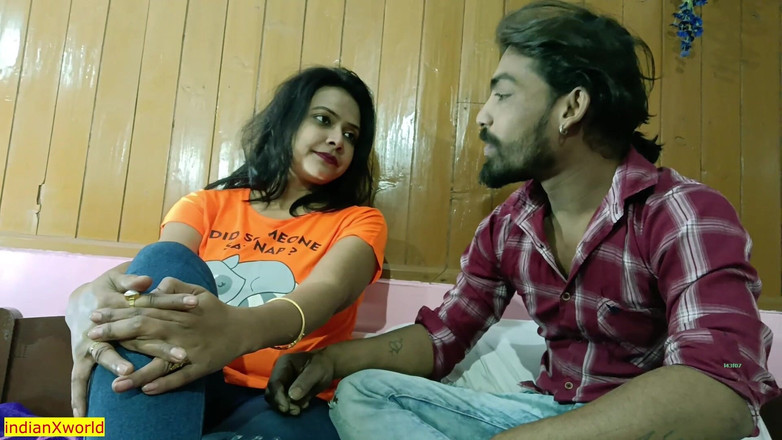 Indian Xshot: 18歳の男の子とのロマンチックな愛のセックス