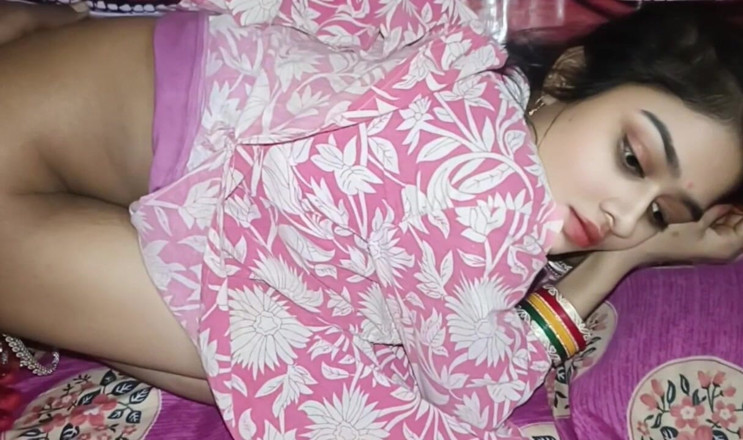Sital: Vidéo de sexe d’une belle tatie indienne et d’une fille...