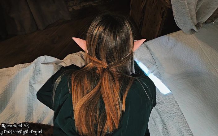 Nastystuf Girl: Güzel bir elfi ininde götten sikiyor