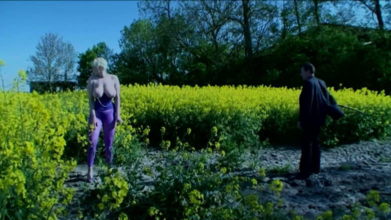 BDSM Deutschland: Awek ladang nakal mengusik penembusan berganda