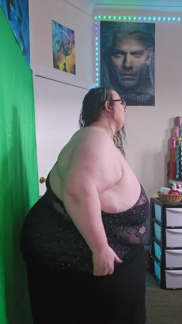 SSBBWLadyBrads: 빨고 춤을 추는 SSBBW