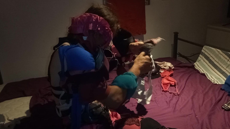 Leatransteen: Leatransteen Diliputi dan dibalut dalam 50bras