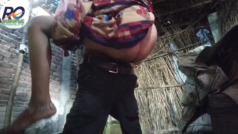 Robopll: Desi Village Old Hut House com meio-irmão e esposa em...