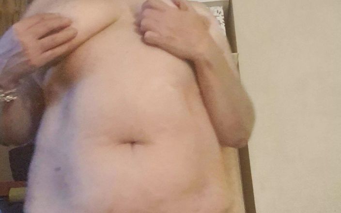 Mommy big hairy pussy: Mama kleedt me uit