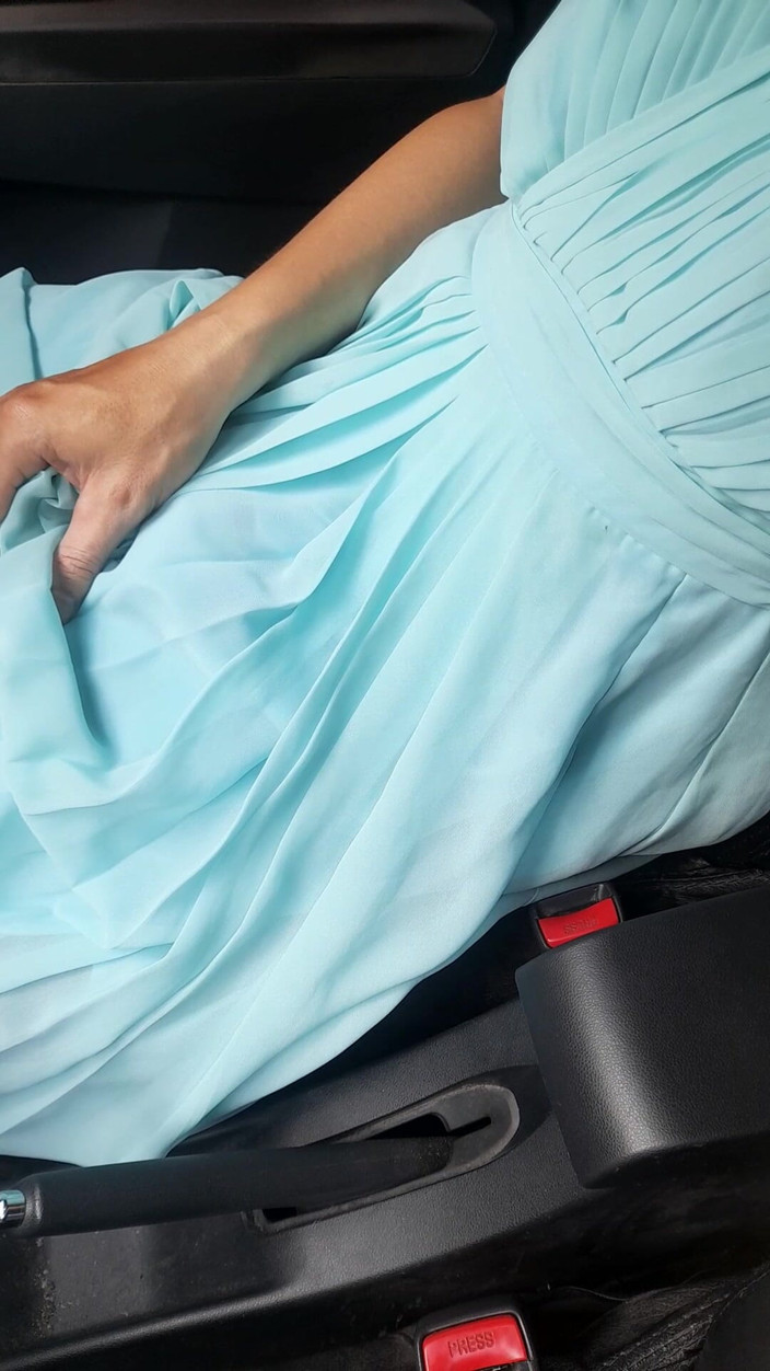 Naomisinka: Gaun chiffon biru pakai sperma hangat satin lining