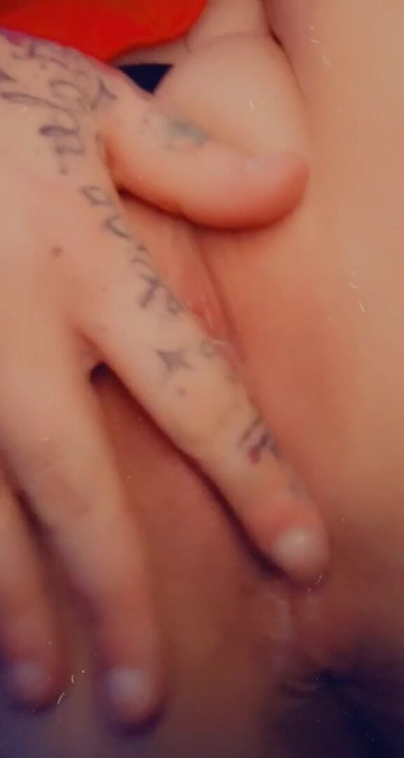 CreamMeBarbieDoll: Playing with my pink pussy
