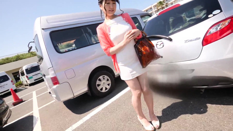 Raptor Inc: 4 femmes au foyer infidèles