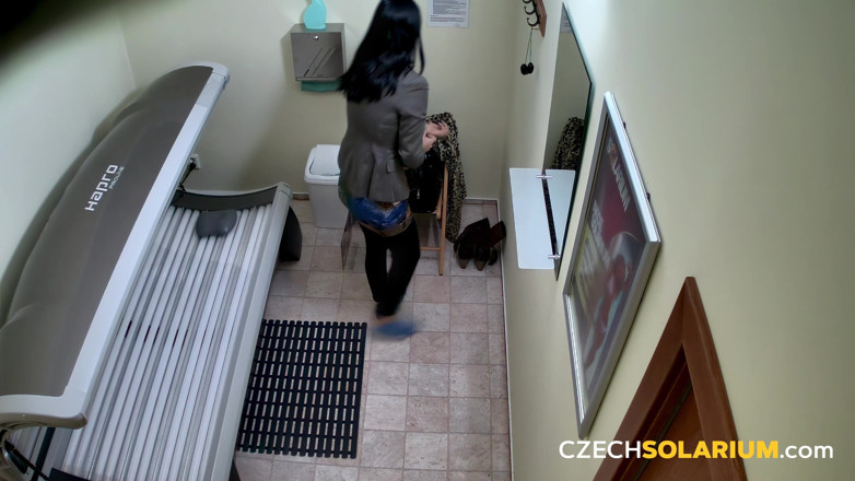 Czech Solarium: Czech Solarium 52: Model Strips Down for a Sexy Camera Show...