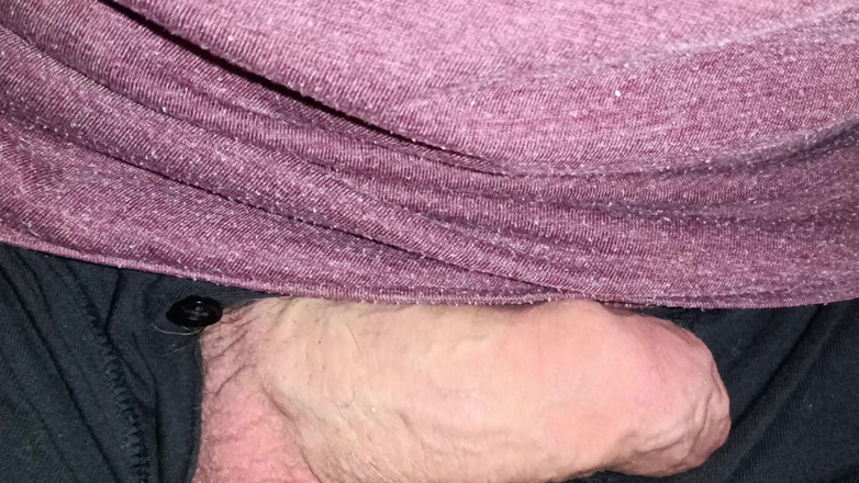 Rockardglans: Close-up masturbando pau grande, afiando, gozando assistindo pornô - Rockard Daddy