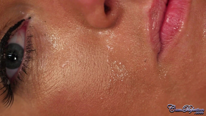 CumPerfection: Gesichtsbesamung oder Gefängnis