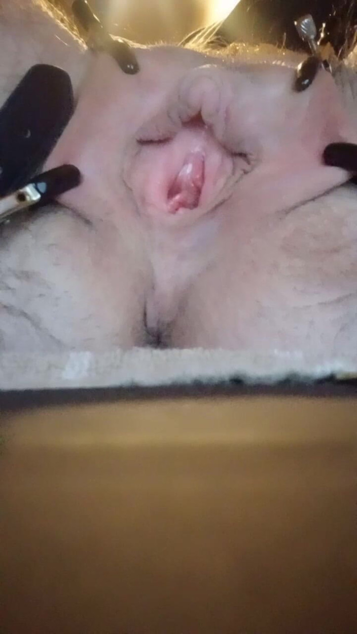 BonusholeToy: Da donna a uomo punito abete essendo pigro