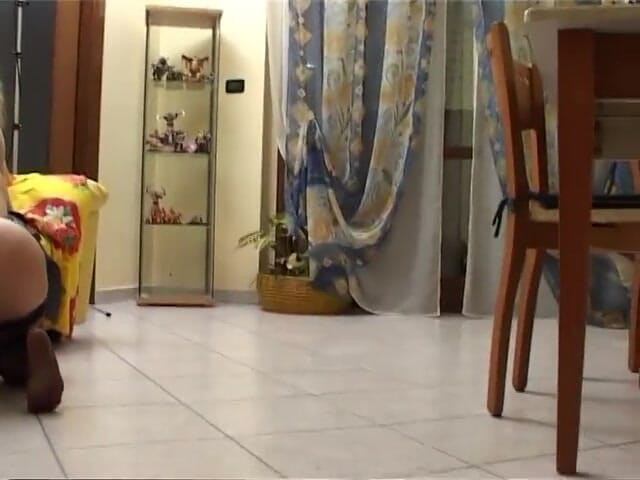 Don't say a word: Sora mea vitregă pare să prefere pizda iubitei mele