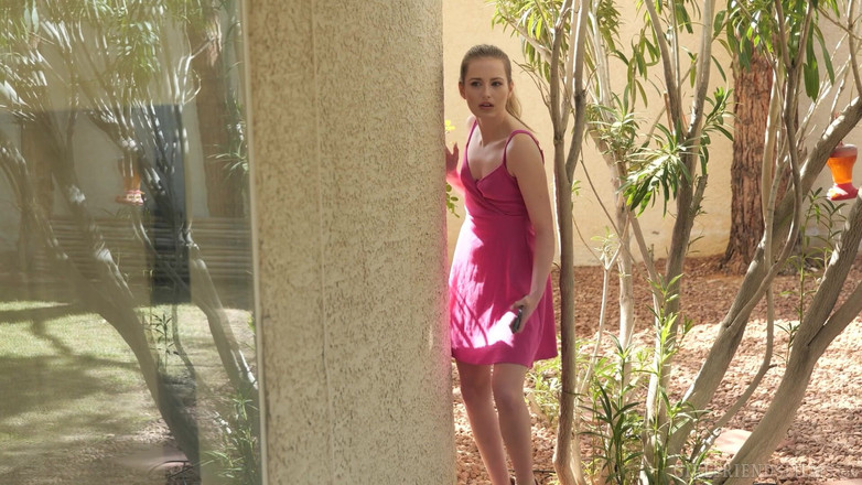 Girlfriends Films: Smitten Kitten fait l’amour avec une bombasse rousse - girlfriendsfilms