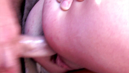 Amaspain: She's too sexy and he jumps on her fucking her...