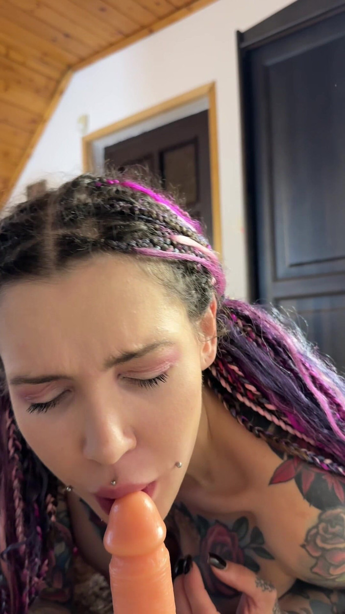 Roxy Rain: 침실의 비밀