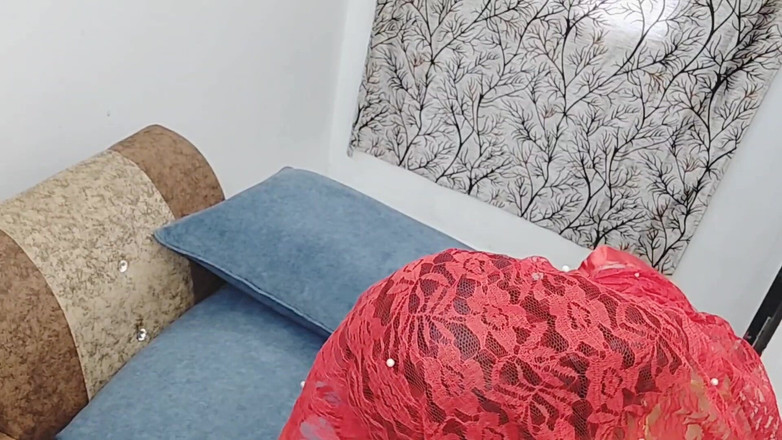 Aaradhya darling: 自分をコントロールできなくなった義兄は彼女を激しく犯しました