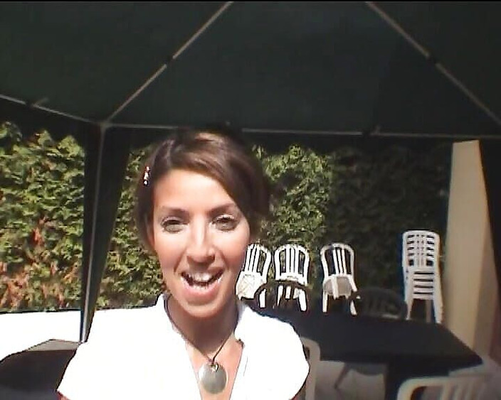 Videos Francaises: Suri rumah Perancis panas berkongkek dalam pantatnya