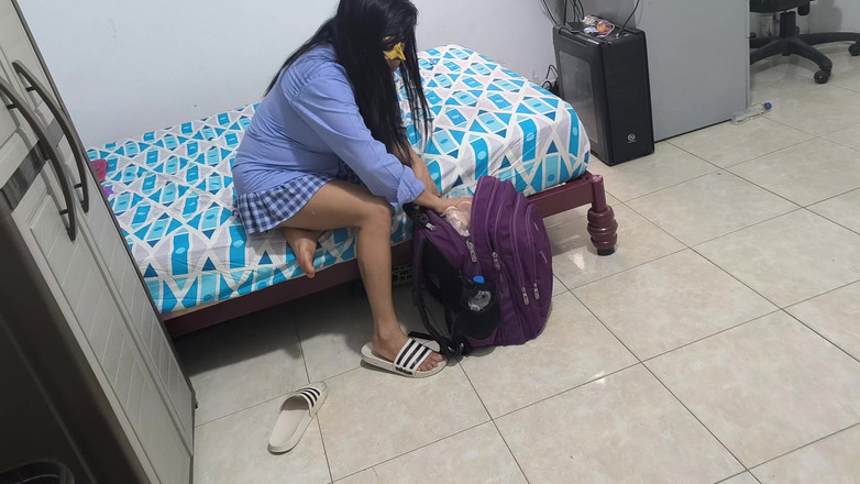 NEGRITA SEXY: Hora do check-up! Meio-irmão reclama com sua meia-irmã sobre o...