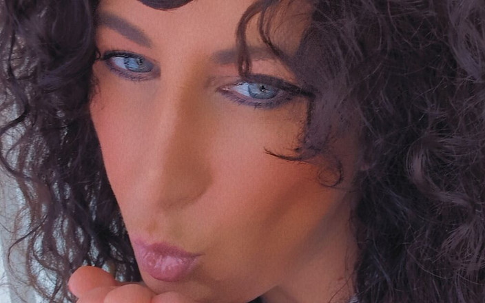 Cyrtlysue: Lolllipop