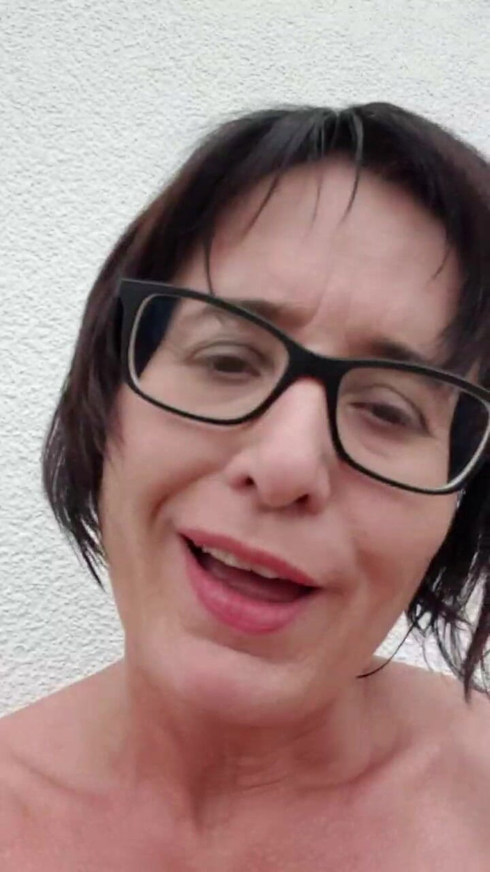 JulieEroticDress: Intensiver Orgasmus Mit Wäscheklammern an Nippel