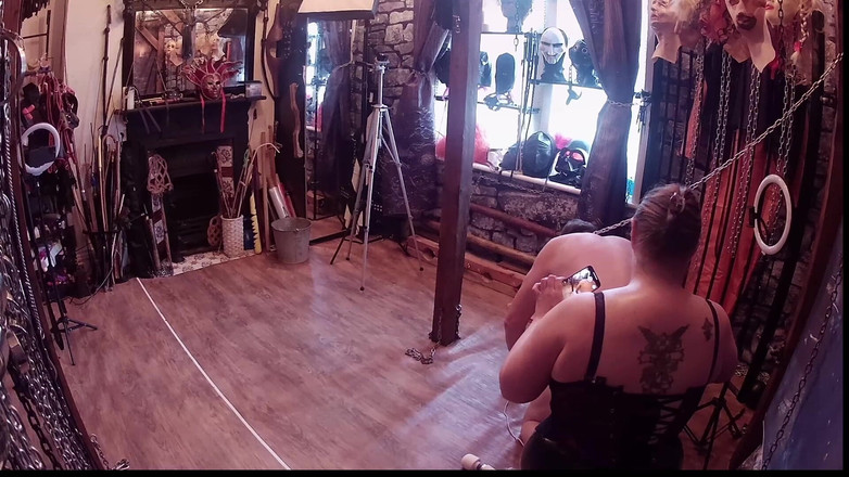 Aaexperiencesltd: Teil 2:- Domina satana, Lanista Bär und ihr neues Spielzeug Daisy.