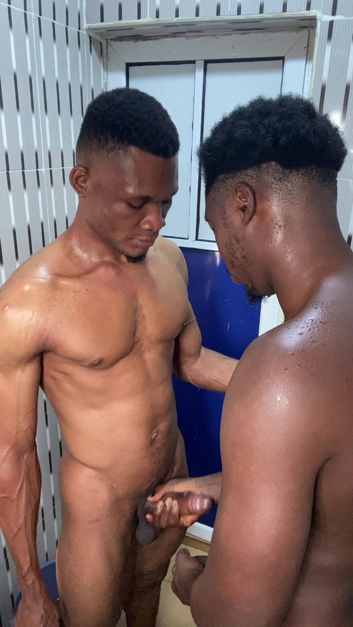 Dverse: Homies aveva bisogno di un cazzo e ne ha uno...