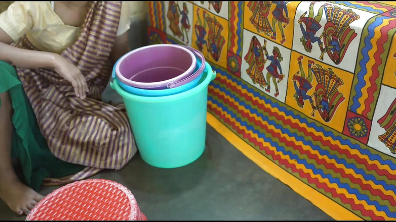 Sathi Bhabhi: 인도 화장품 딜러 소녀의 이야기