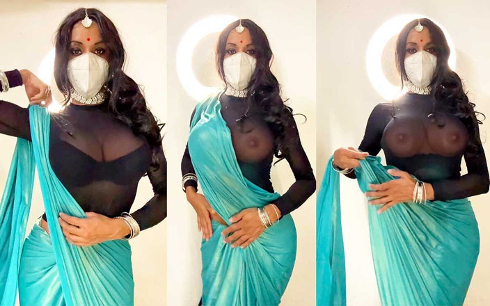 Anushka Crossy: Crossdresser Big Boobs in Saree