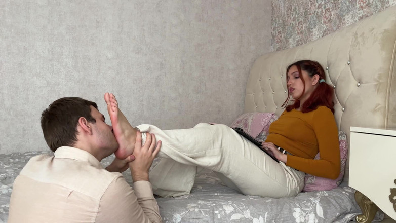 Foot Girls: Opera Sabun Fetish Kaki! Dia mahu menghirup kaki saya!